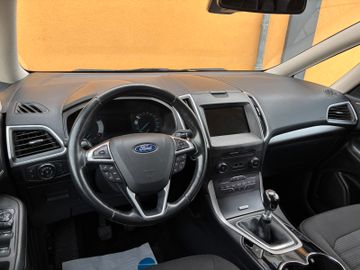 Ford Galaxy - 11