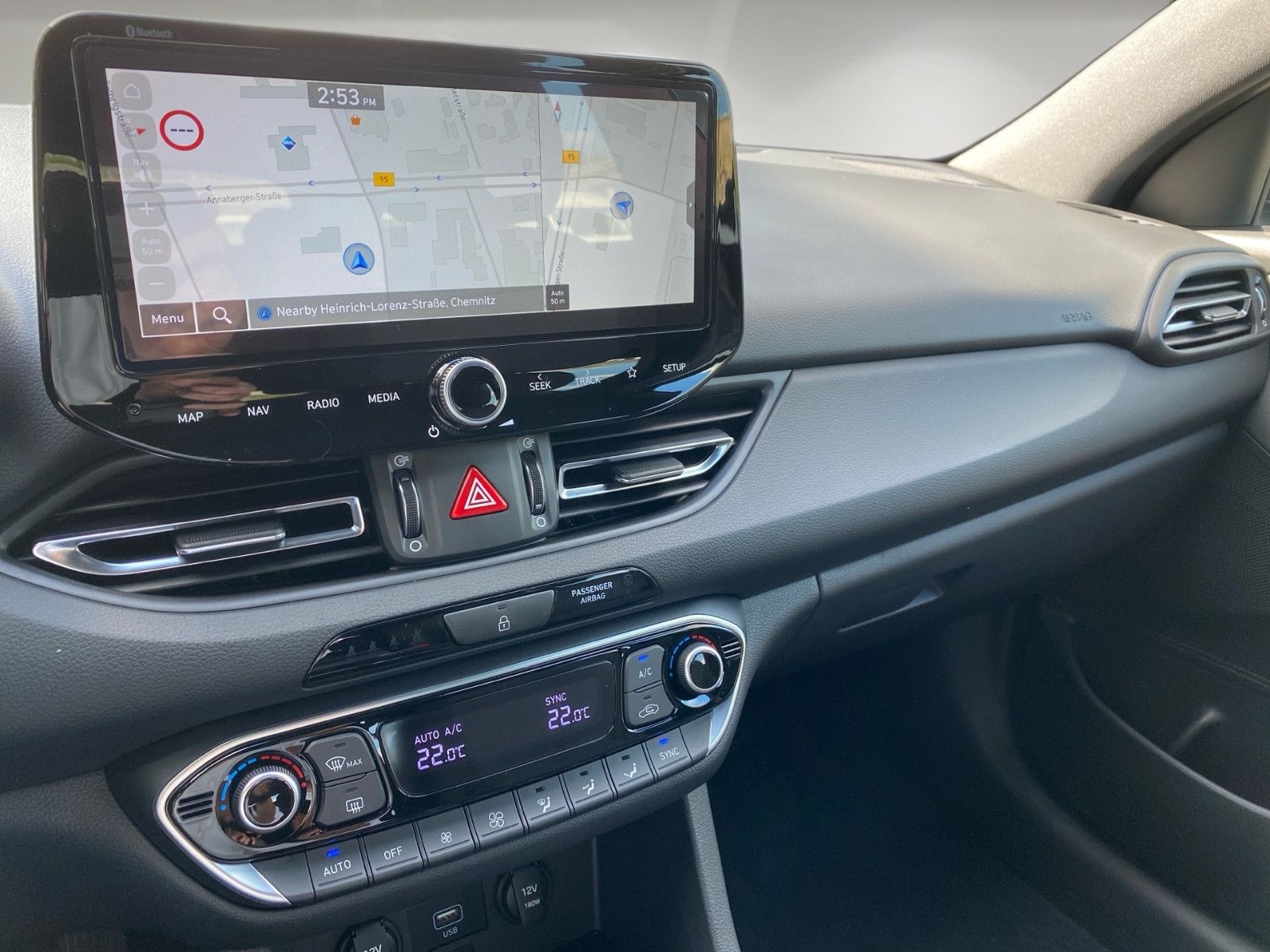 Fahrzeugabbildung Hyundai i30 Kombi 1.5 T-GDI 48V ADVANTAGE NAVI LED SHZ