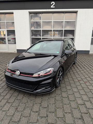 Volkswagen Golf VII Lim. GTI TCR Navi ACC H&R 360PS