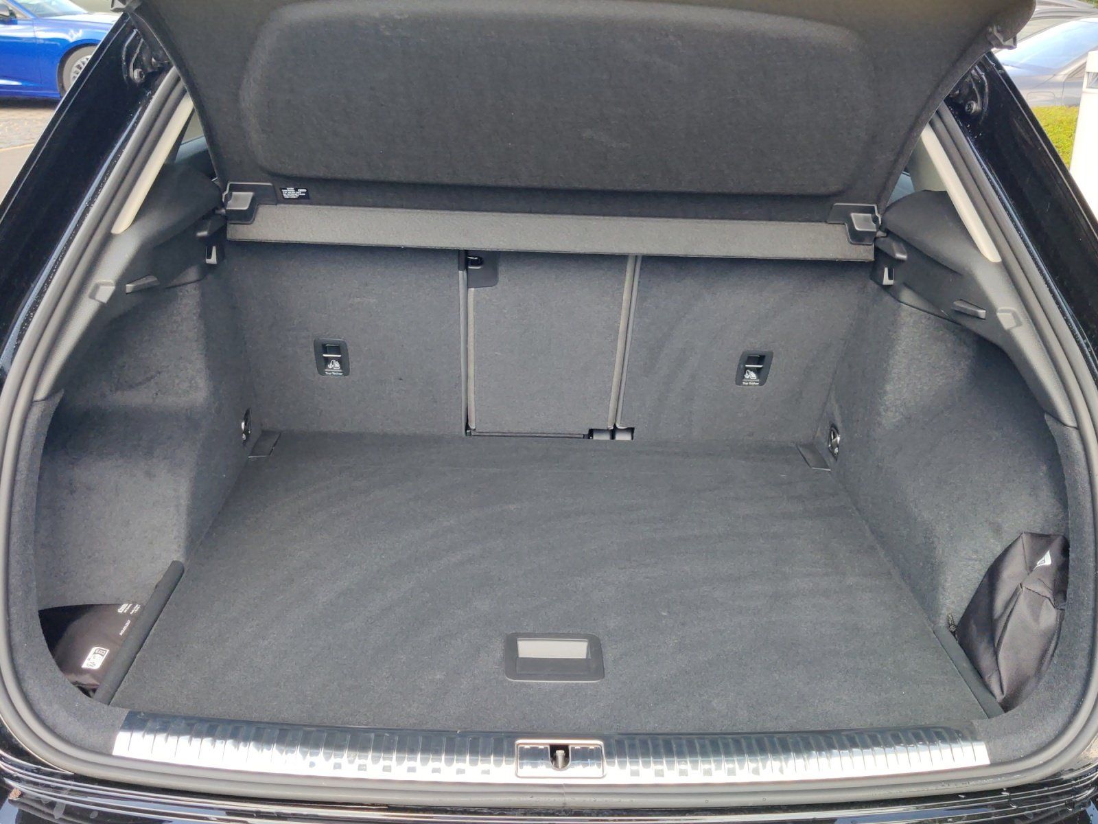 Fahrzeugabbildung Audi Q3 35 1.5 TFSI advanced AHK,Navi,SHZ,ACC,Keyless