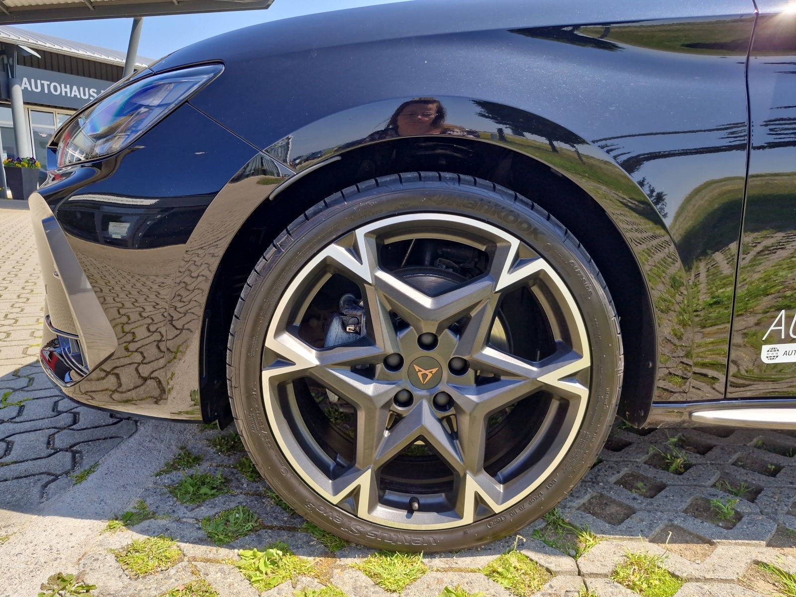 Fahrzeugabbildung CUPRA Leon Sportstourer 1.5 eTSI DSG ACC LED KAMERA