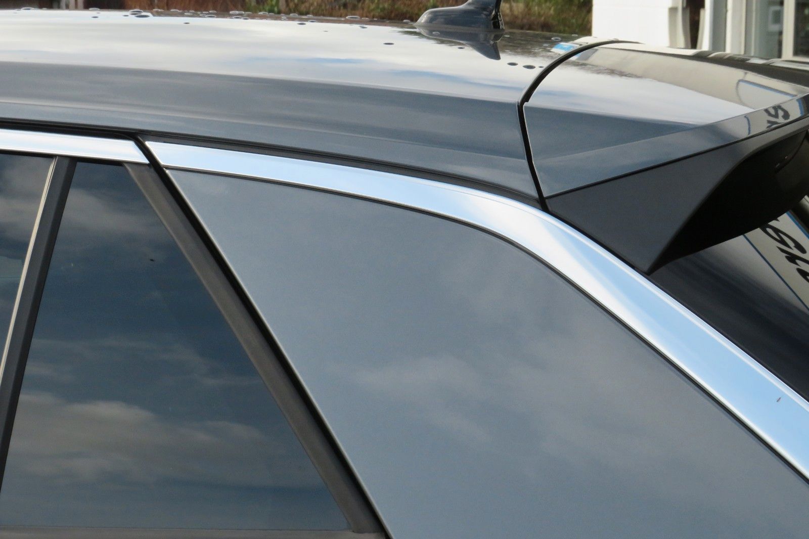 Fahrzeugabbildung Volkswagen T-Roc SPORT/R-LINE ACC KAMERA SITZH. 18`NAVI 1H