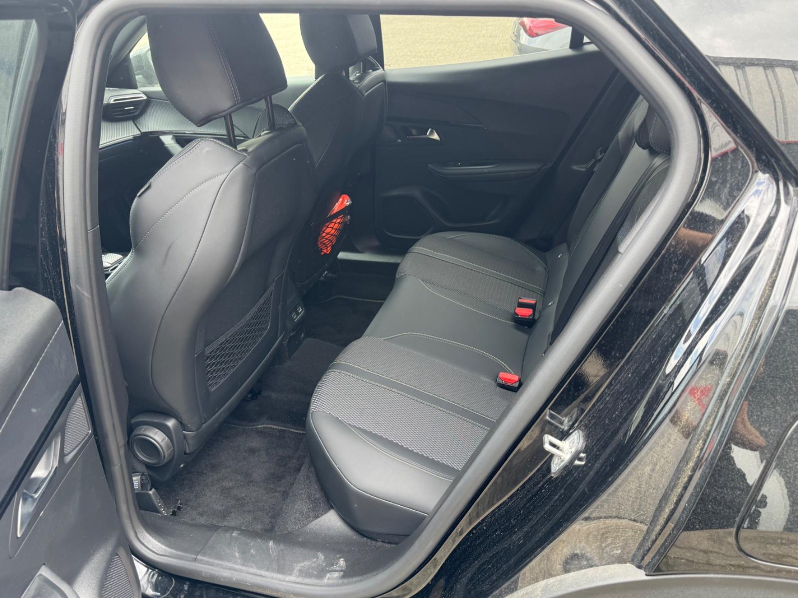 Peugeot 2008 Hybrid 136 GT/360°Kamera/App