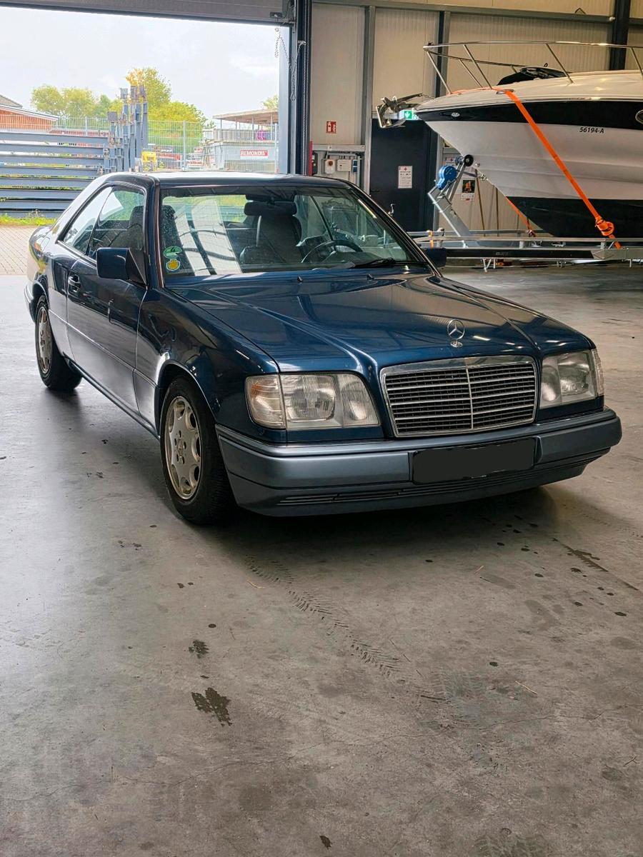 Mercedes-Benz E 320