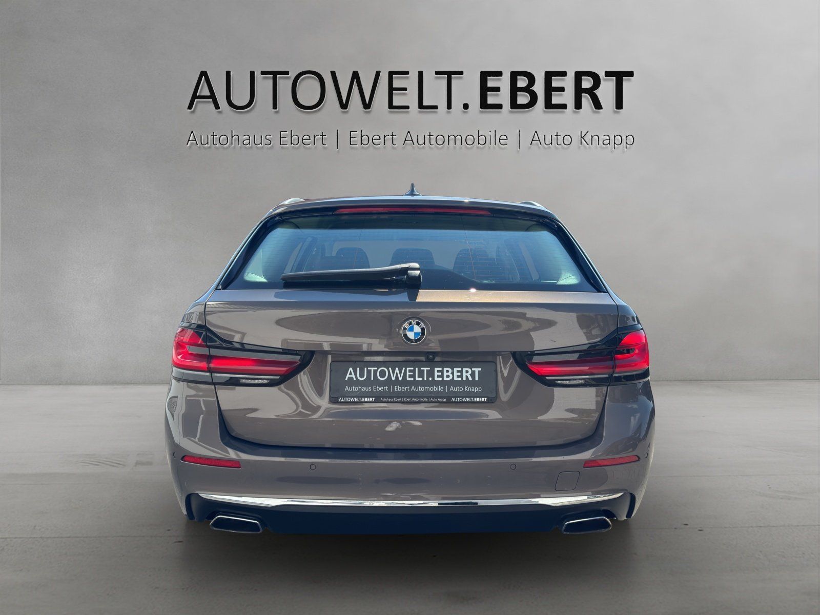 Fahrzeugabbildung BMW 530 d xDrive Luxury Line/KAMERA/ACC/HUD/H&K/