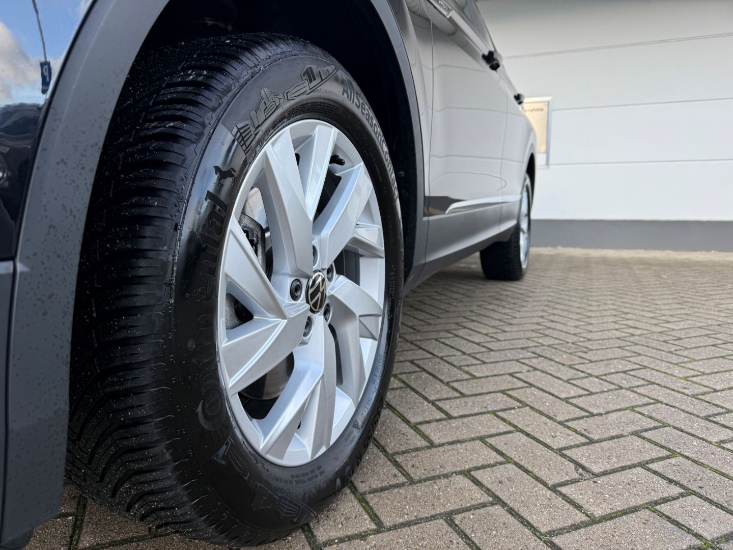 VW Tiguan Allspace 4Motion 2.0 TDI AHK-klappbar Nav - Image 11