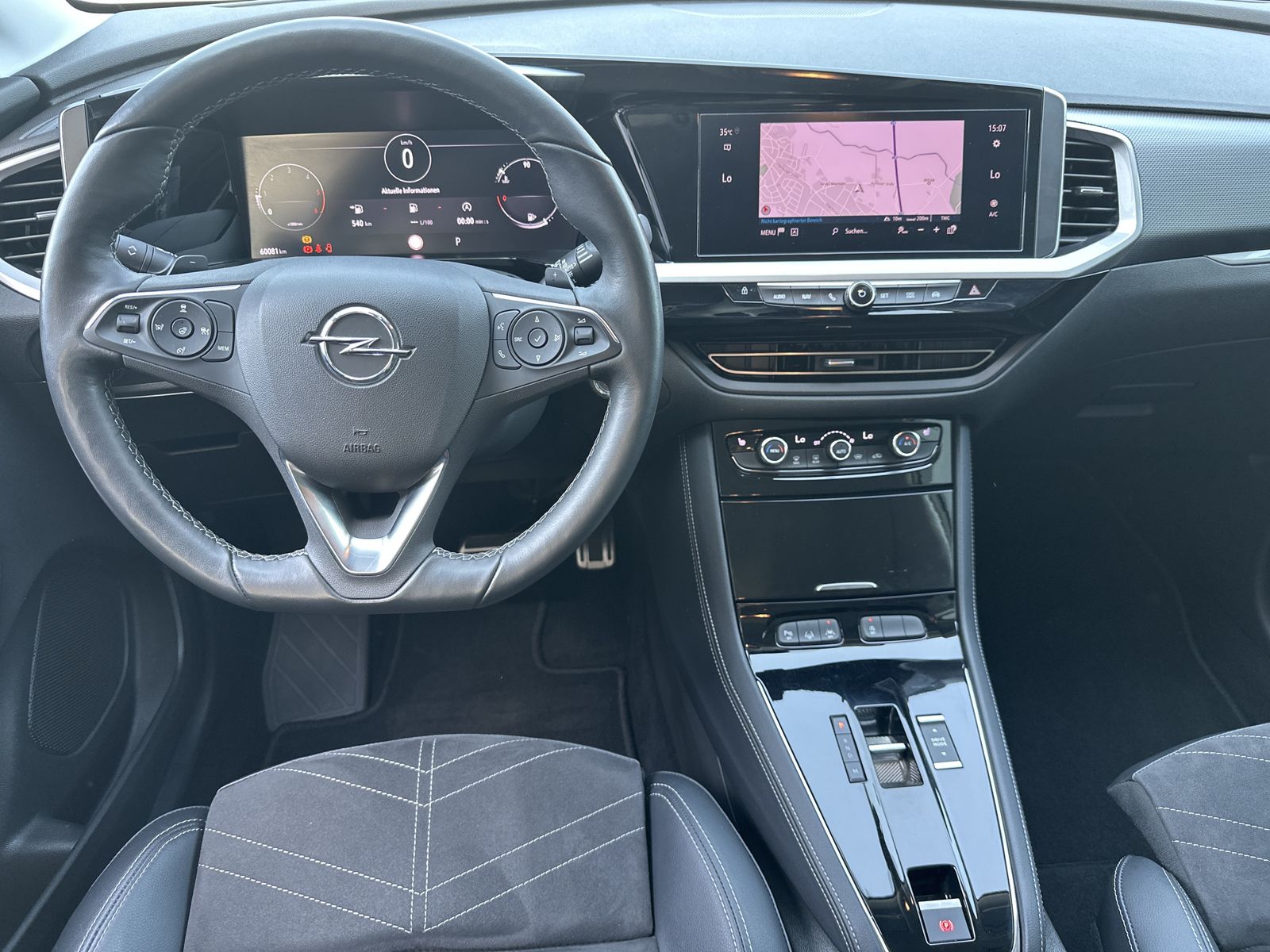 Fahrzeugabbildung Opel Grandland (X) 1.5 D Elegance NAV+MATRIX+ACC+AHK