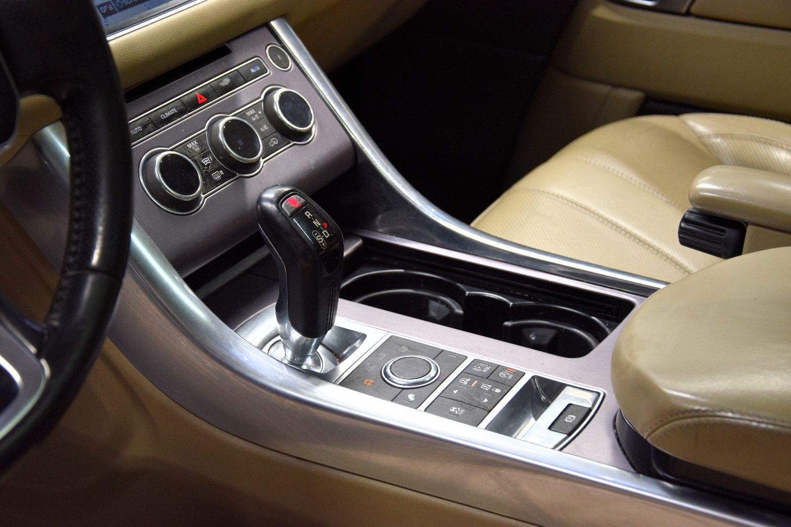 Fahrzeugabbildung Land Rover Range Rover Sport S Pano Leder LED Tempomat