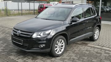 Volkswagen Tiguan - 1