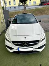 Mercedes-Benz CLA 200 - AMG line - Mercedes-Benz CLA 200: Coupé