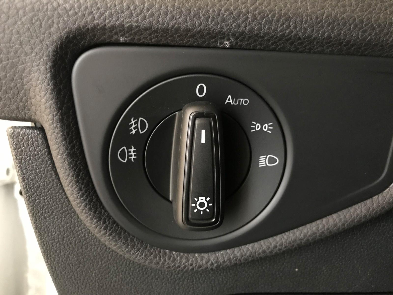 Volkswagen Touran 2.0 TDI SCR DSG STANDHEIZUNG PANO, миниатюра 18