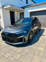 Audi RS3 2.5 TFSI quattro Carbon/Schalensitze/Pano - Audi RS3 mit Benzin-Antrieb: Kombi, 2.5