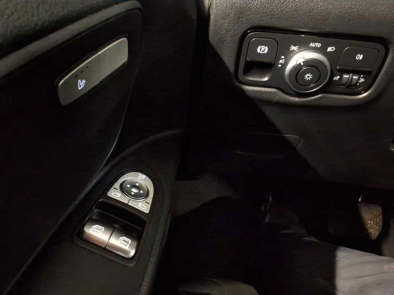 Fahrzeugabbildung Mercedes-Benz Vito 116 CDI 9G Klima Kamera SHZ