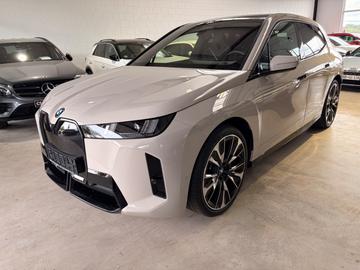 2025 BMW IX 缩略图 18
