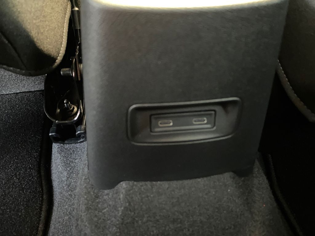 Fahrzeugabbildung Citroën C3 Turbo 100 MAX *Navi*Cam*LED*Klimaautomatik*