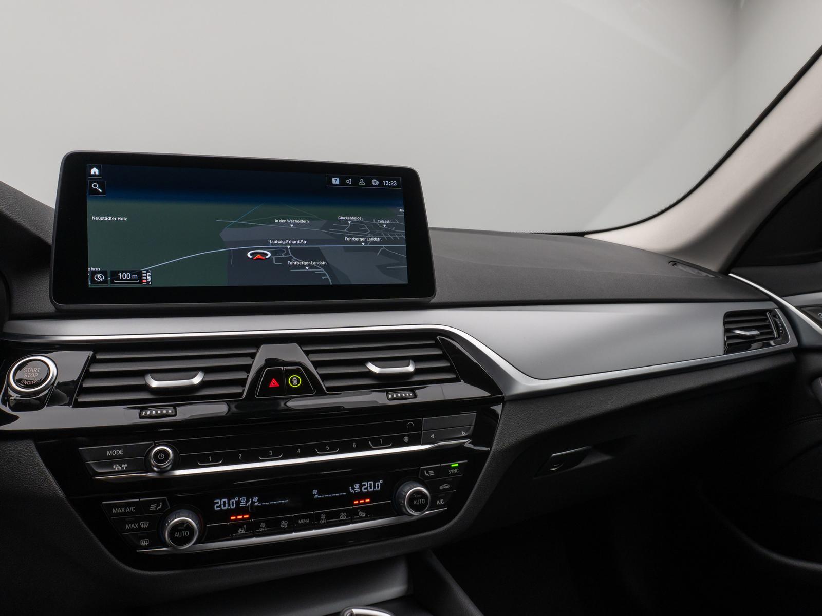 BMW 520 i DAB WLAN Cock Leder Sitzhzg LED Alarm PDC, миниатюра 22