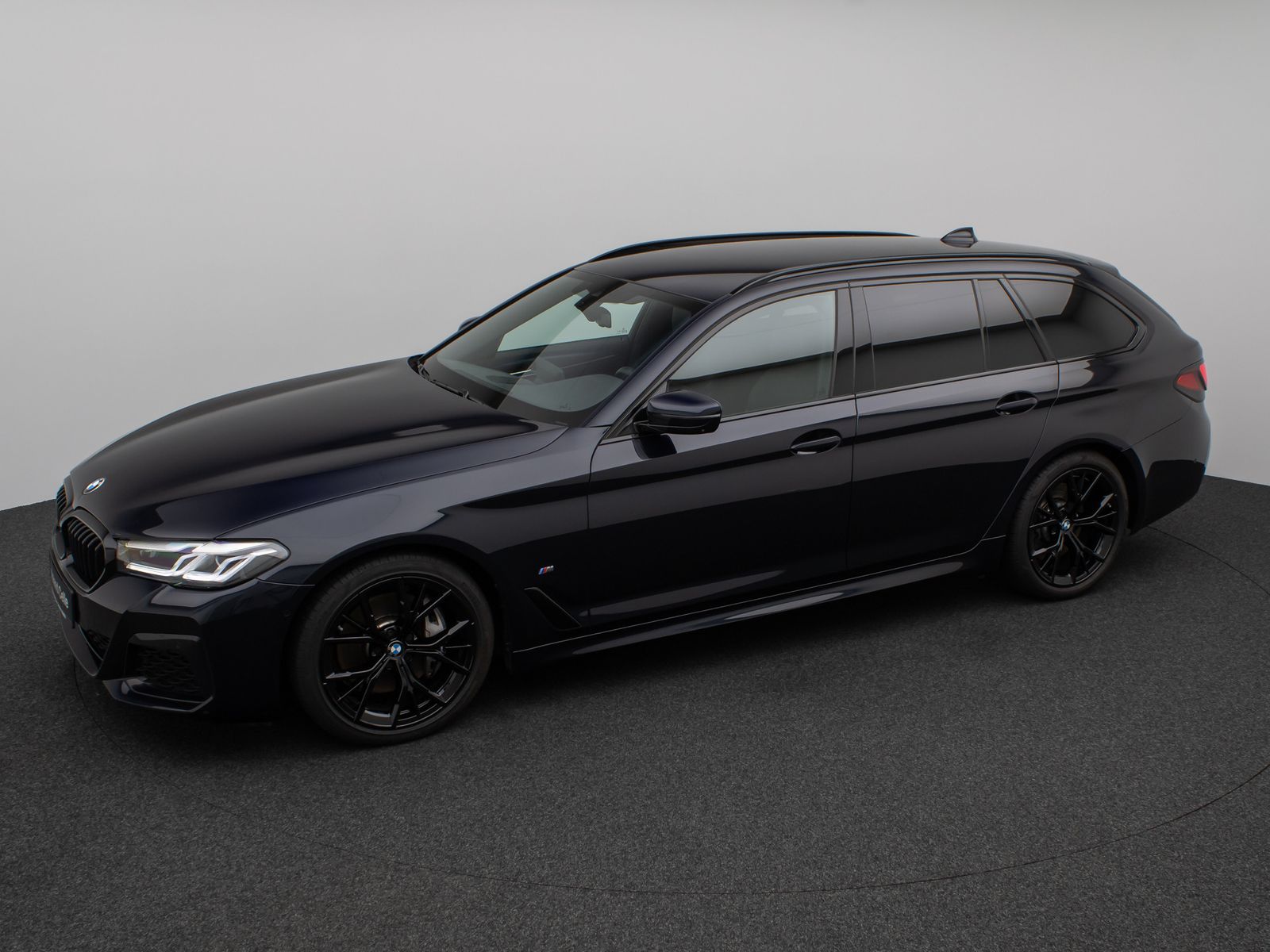 Fahrzeugabbildung BMW 530d M Sport 360°DAB H/K Massage Alarm 19Zoll
