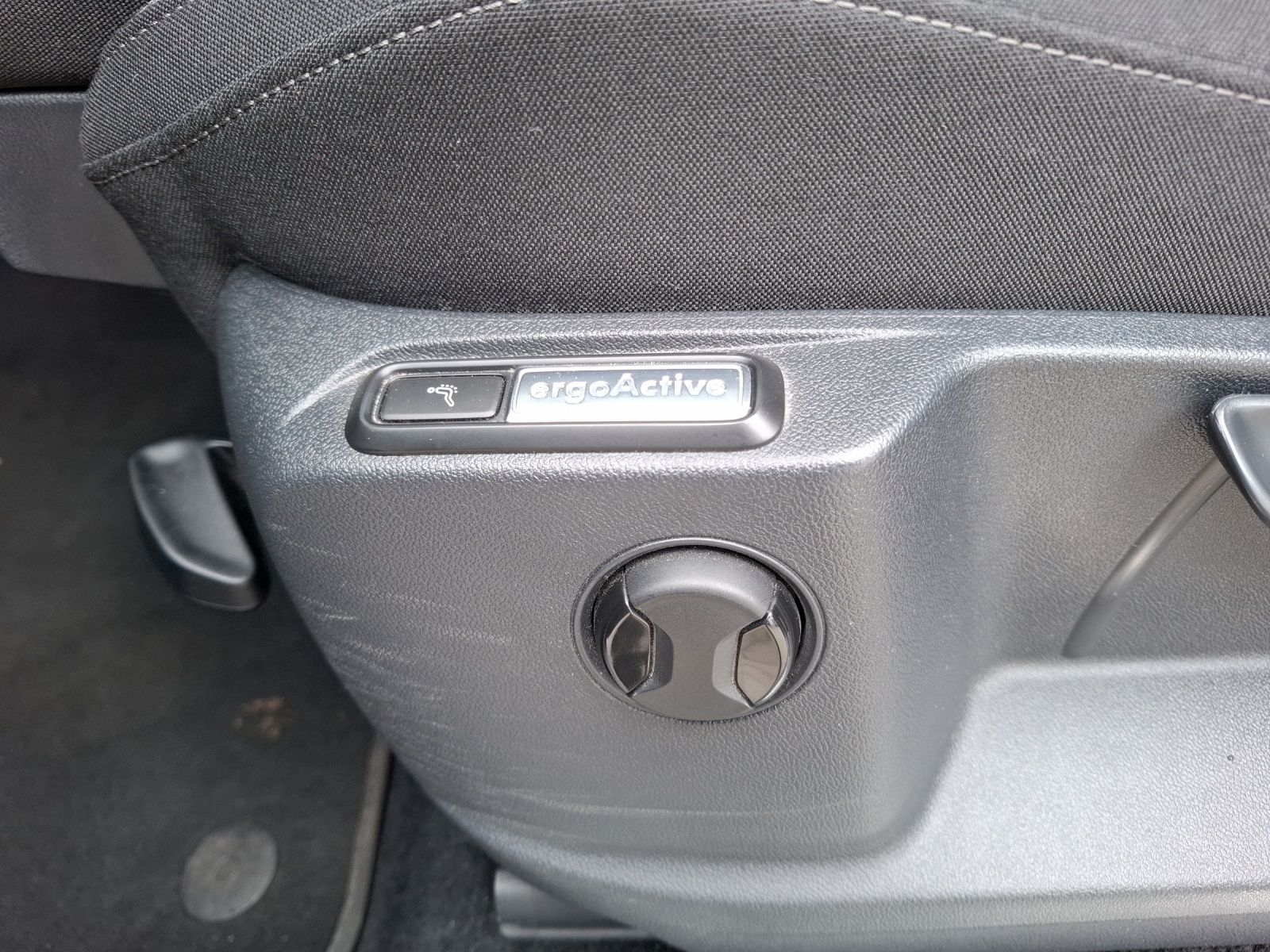 Fahrzeugabbildung Volkswagen Tiguan Allspace TDI Elegance DSG 4M Standhzg. Ma