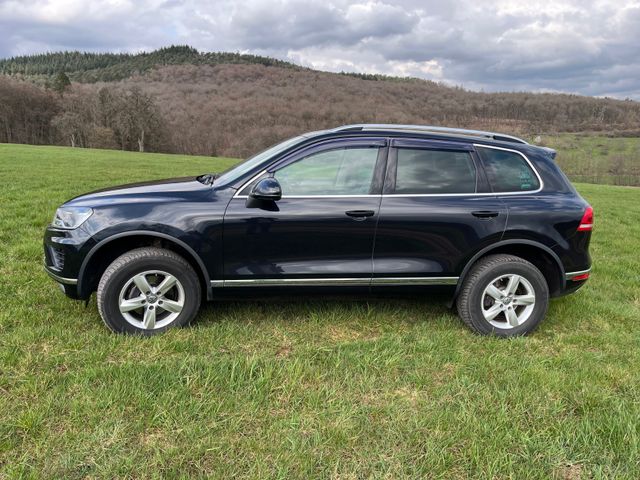 VW Touareg 3.0 V6 TDI Luft AHK Navi Kamera ......