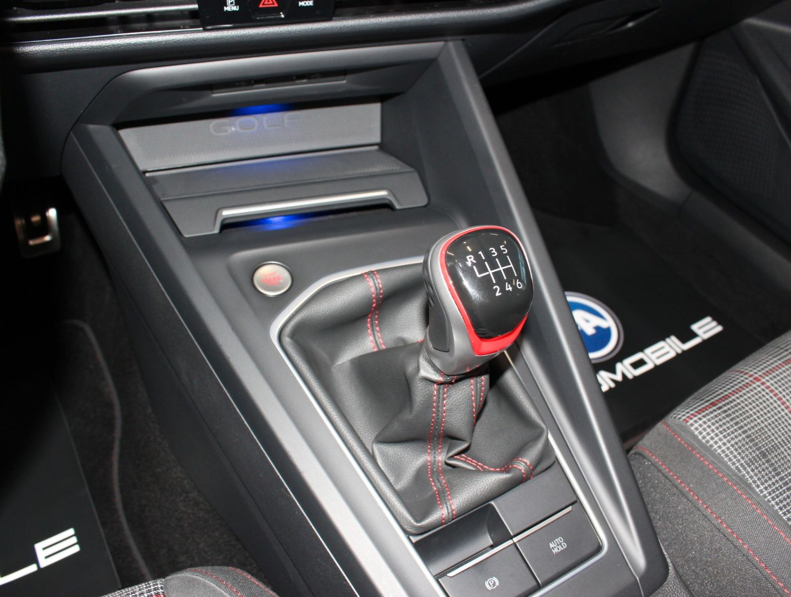 Fahrzeugabbildung Volkswagen Golf 2.0 TSI  GTI+LED*Navi*2.Hand