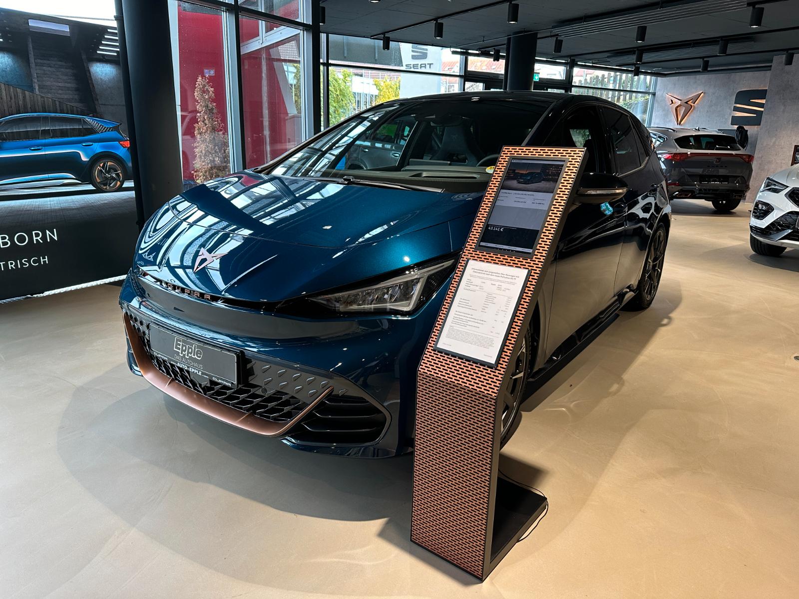 showroom-image-top