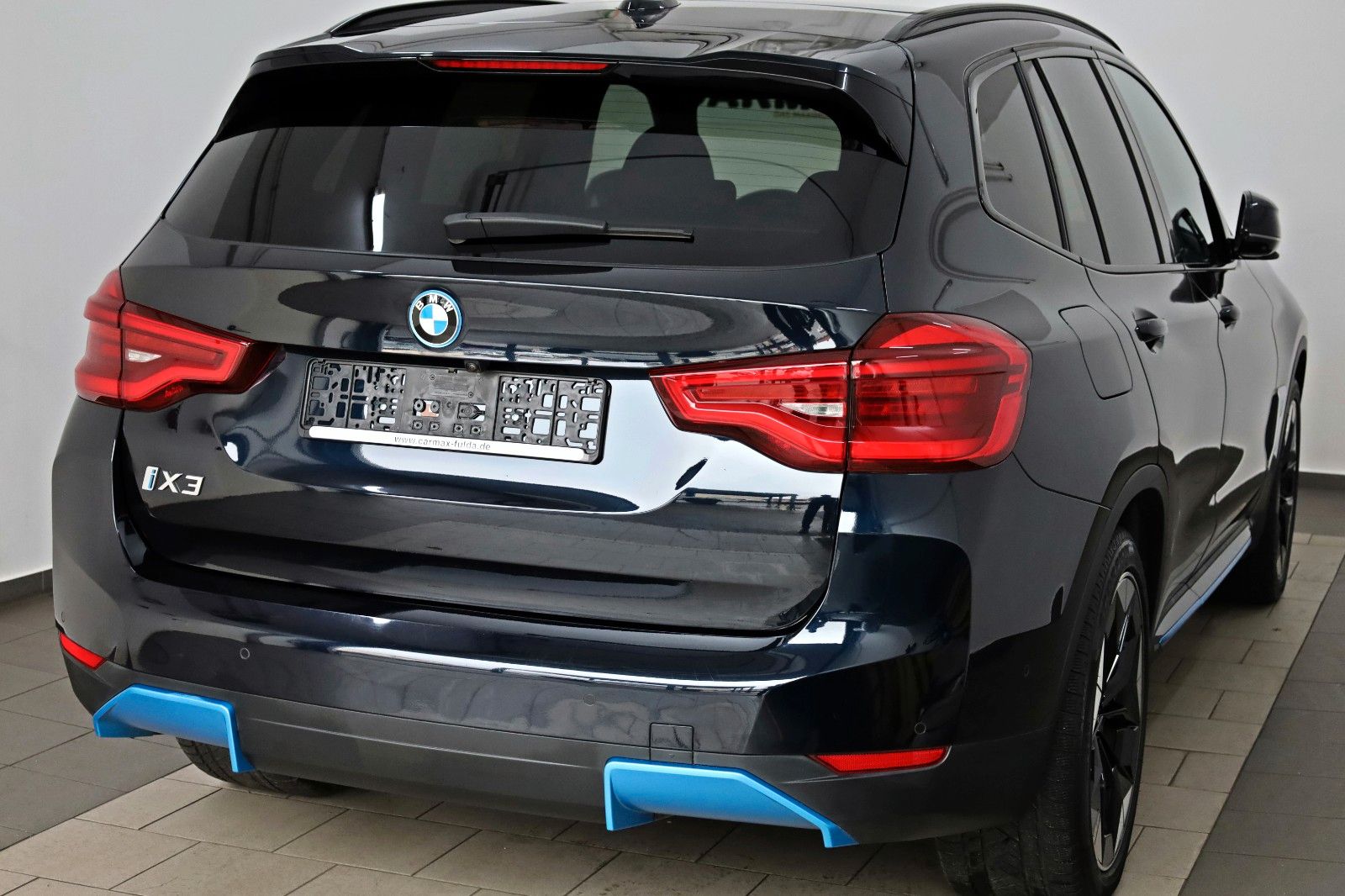 Fahrzeugabbildung BMW iX3 Impressive,Leder,Navi,360Kam,HeadUp,Panorama