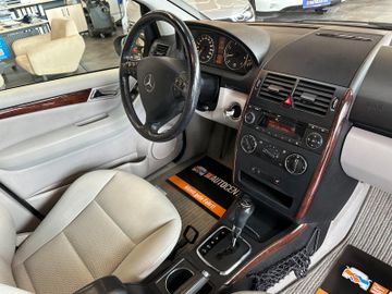 MYAUTOCENTER – Gebraucht- und Jahreswagen mit Werkstattservice in Pfaffenhofen Mercedes-Benz A 150 *Klima*Elegance*Automatik*TÜV*