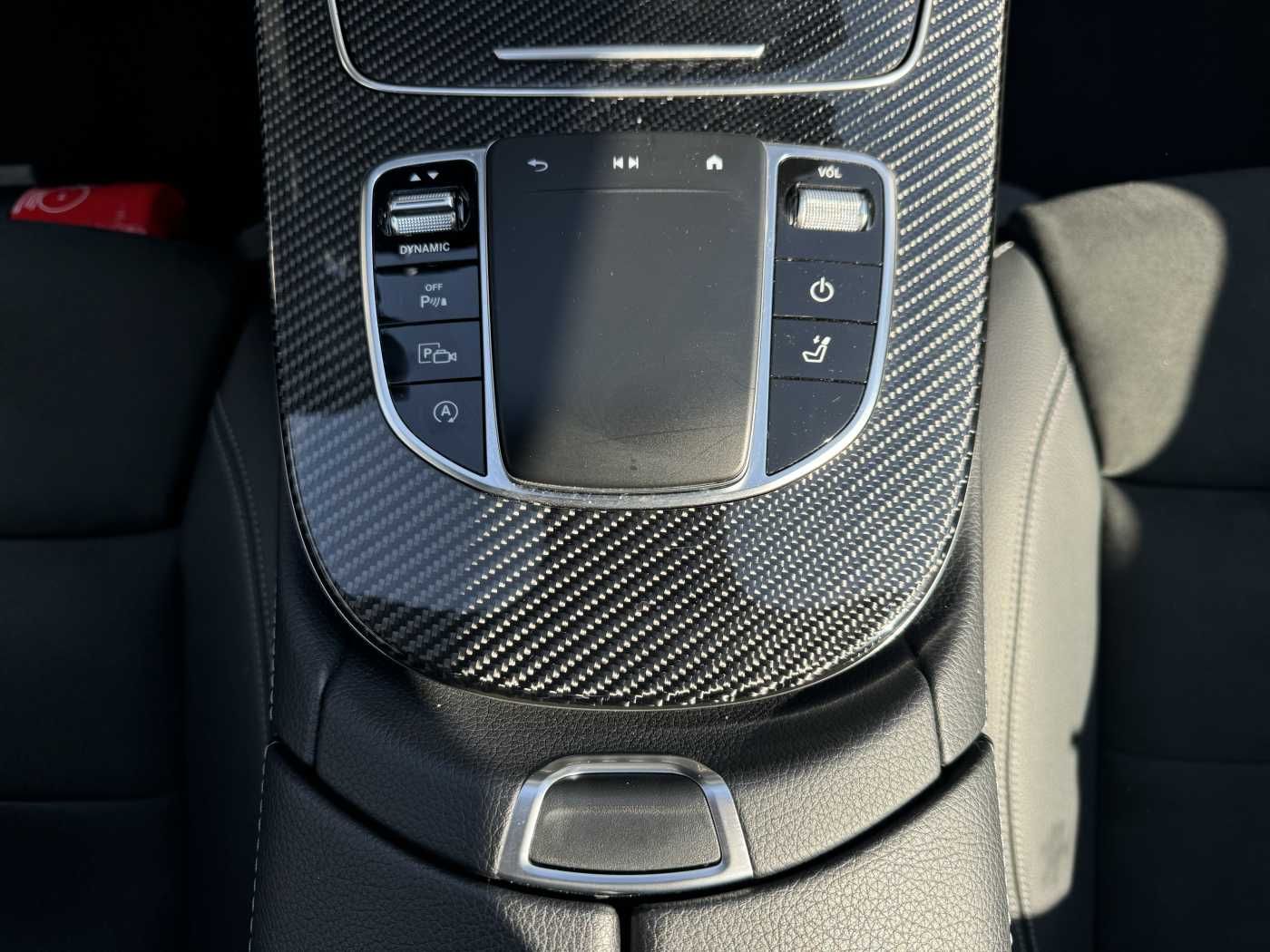 Fahrzeugabbildung Mercedes-Benz E 220d T AMG+Pano+AHK+Night+TotW+ RKamera+Ambien
