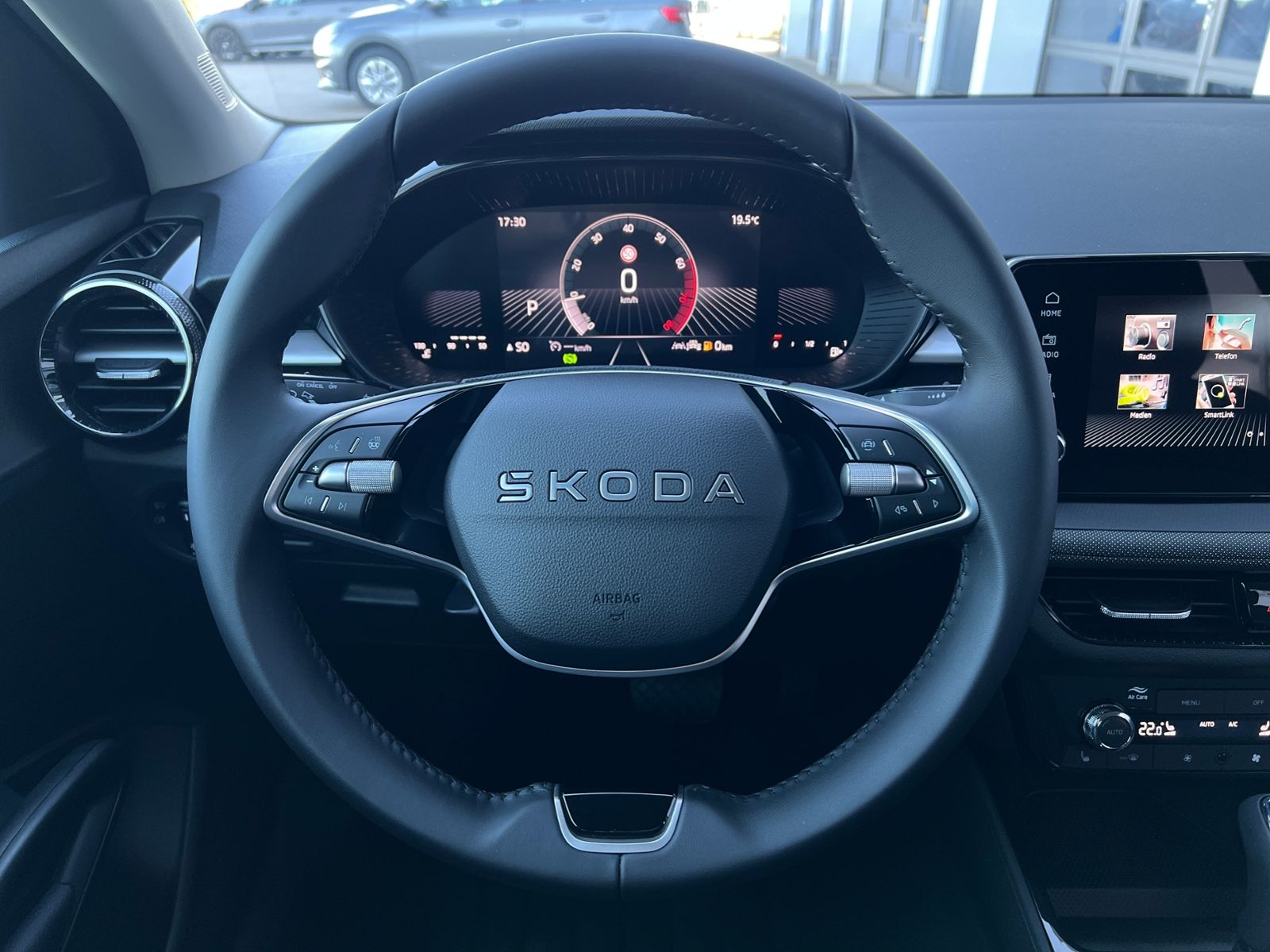 Fahrzeugabbildung SKODA Fabia Selection 1.0 TSI DSG *LED, KESSY, Rückfah