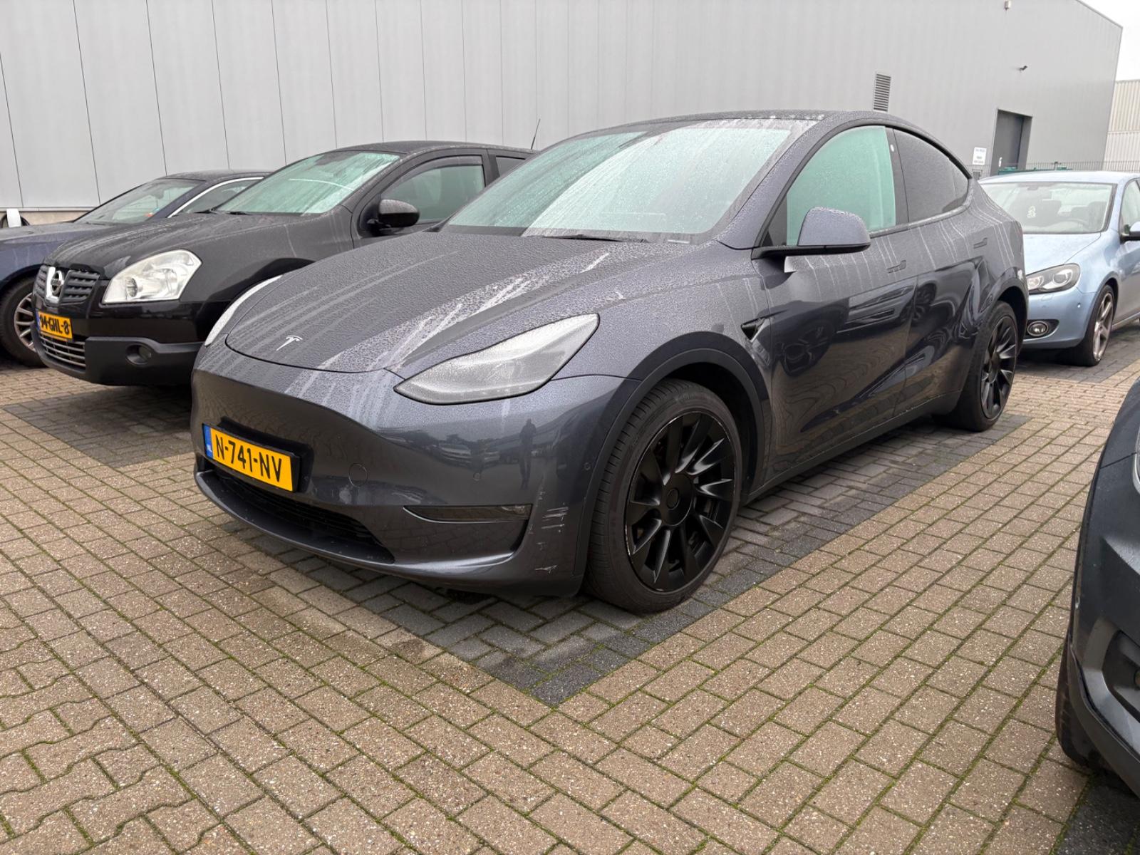 Tesla Model Y Long Range 75kWh 351ch 4x4 - 1 ère main - TVA récupérable - Volant chauffants - HUD - Non fumeur