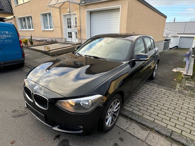 BMW 118D F20 *Automatik*Leder*Navi*Kamera*2.Hand*