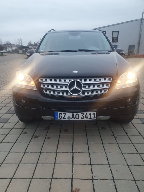 Mercedes-Benz ML 320