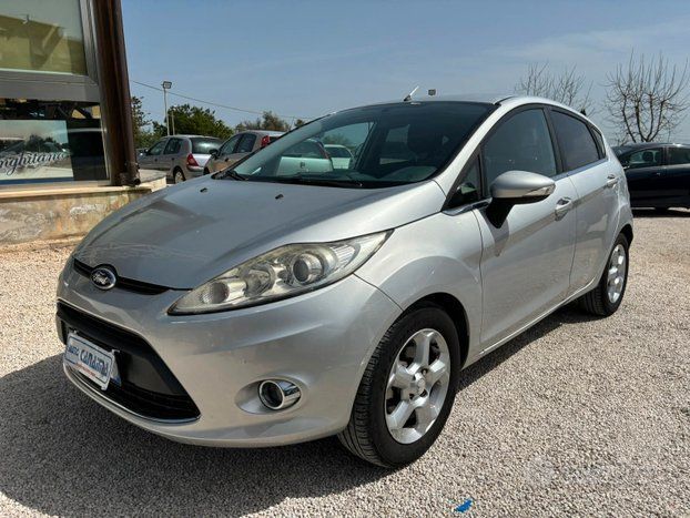 Ford FORD FIESTA 1.6 TDCI - 2010