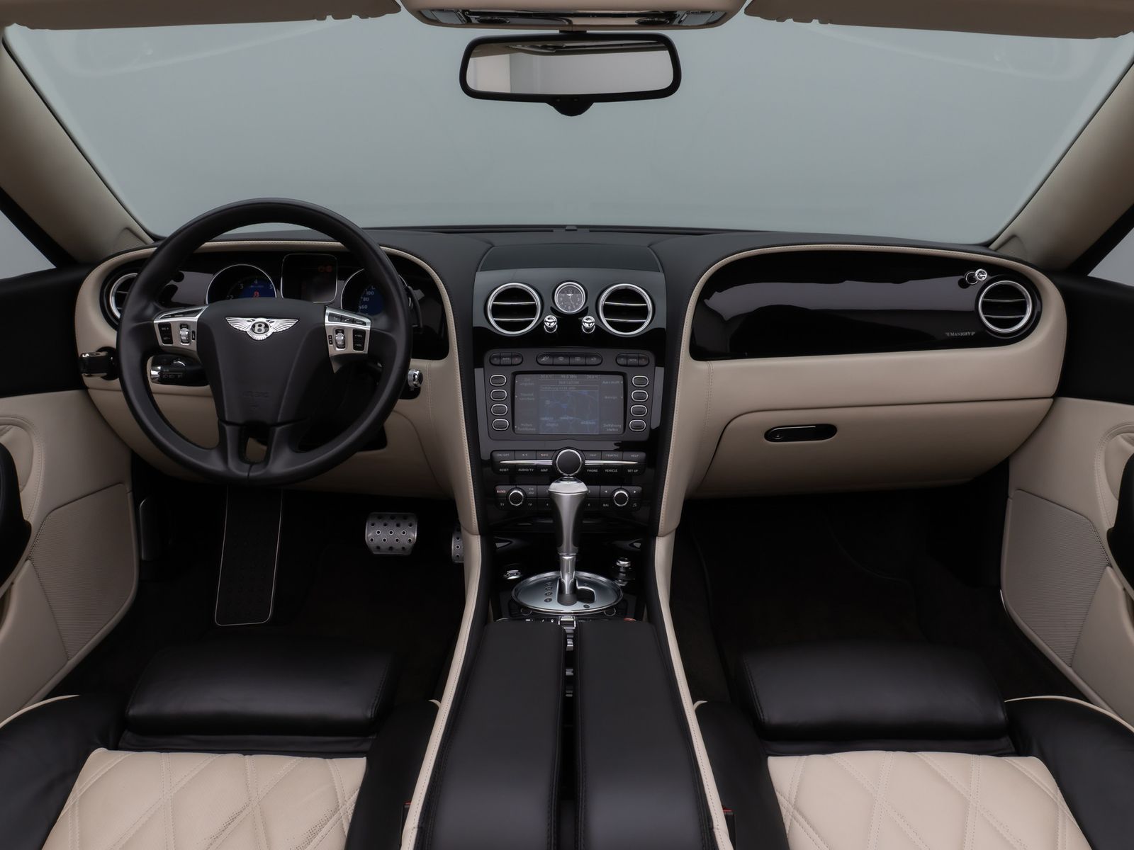 Fahrzeugabbildung Bentley Continental GTC MANSORY Speed Massage VOLL