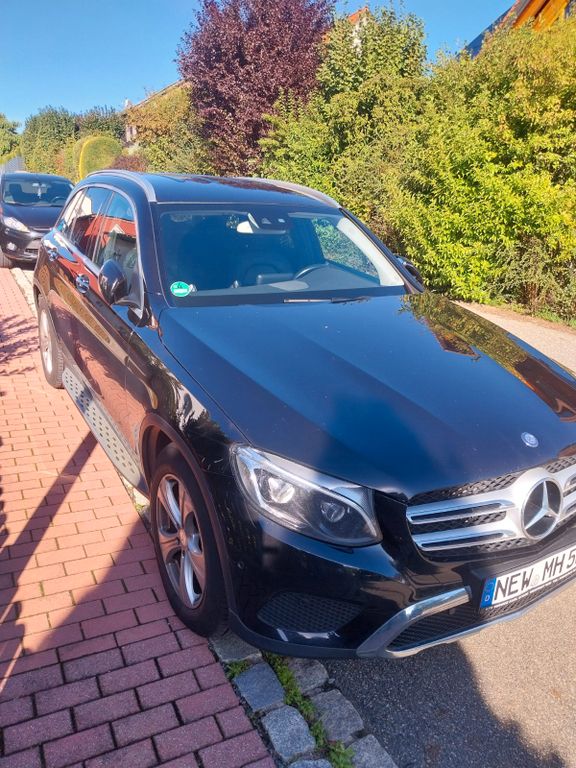 Image of Mercedes-Benz GLC 250