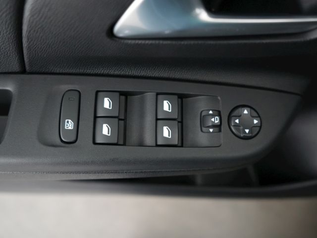Corsa F FACELIFT GS+LED LICHT+NAVI+RÜCKFAHRKAMER