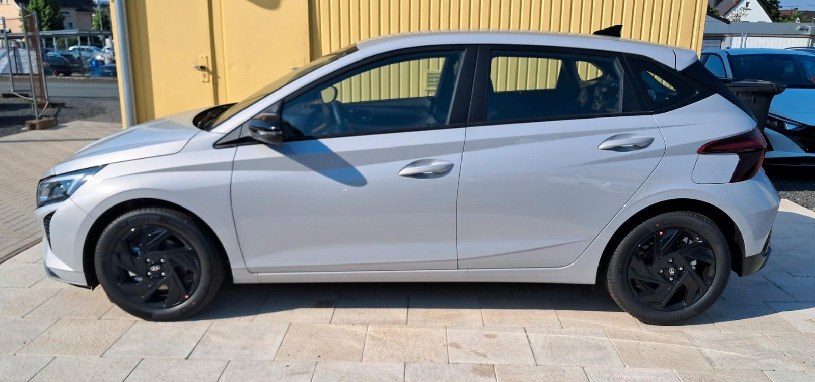 Hyundai i20 1.0T 7 DCT-KLIMA-LED-SH-LH-NAVI-ALU-PDC+Kam