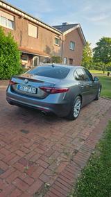 Alfa Romeo Giulia 2.0 Turbo 16V 147kW AT8 Top Zustand  - Alfa Romeo: 2.0