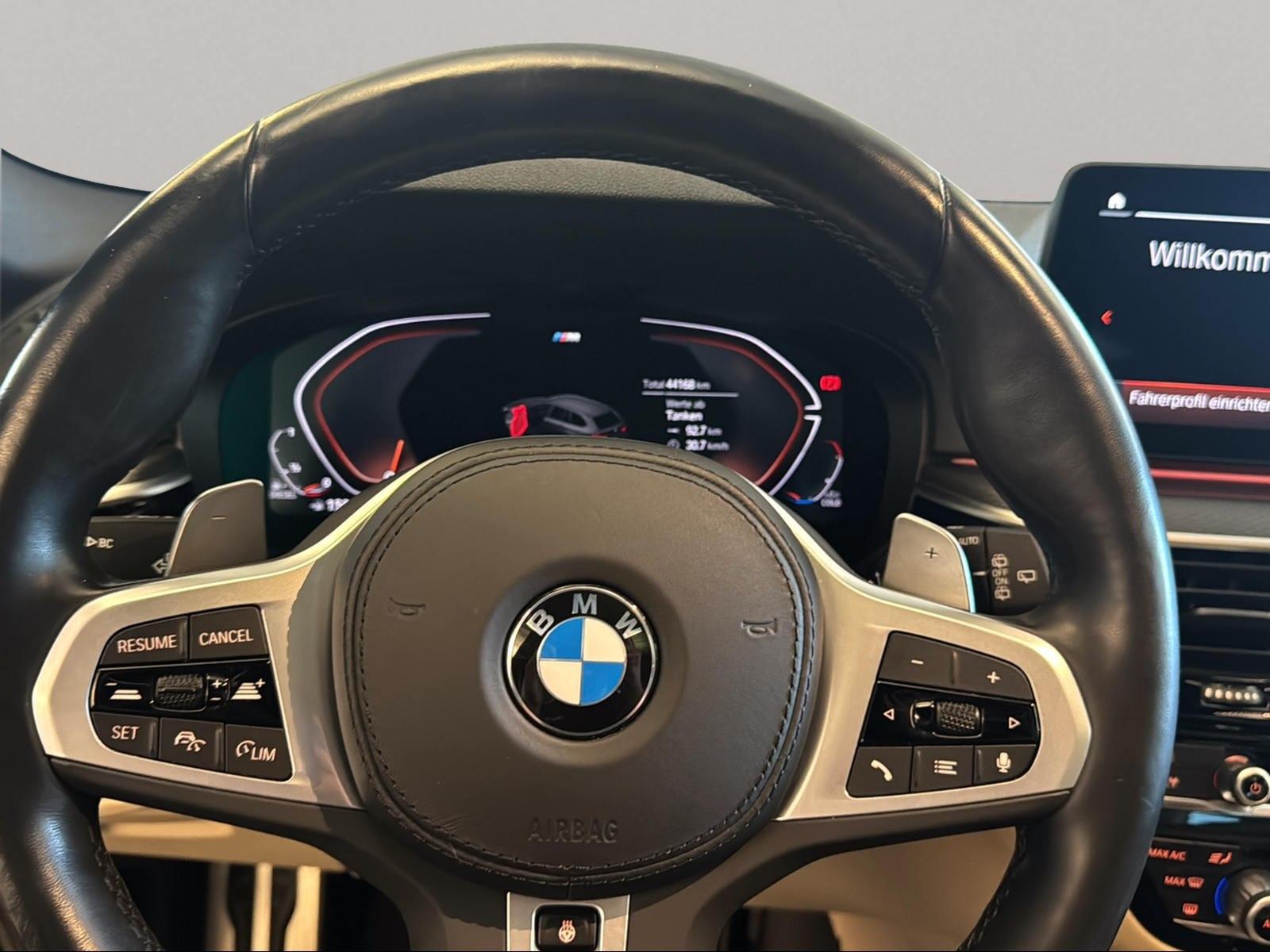 BMW 530d Touring M Sport LiveCockpitProf Head-Up