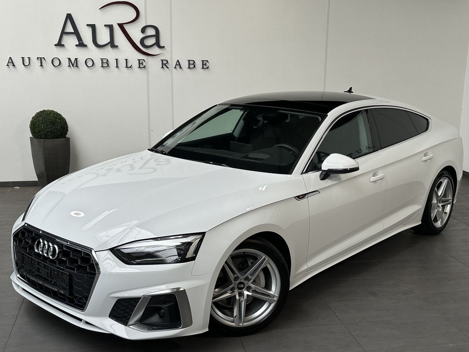 Fahrzeugabbildung Audi A5 SpB 40 TDI Qu S-Line NAV+LED+PANO+AHK+HUD+ACC