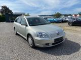 Toyota Avensis Kombi 2.0 Executive * Klimaaut * - gebrauchte Toyota Avensis aus dem Jahr 2004