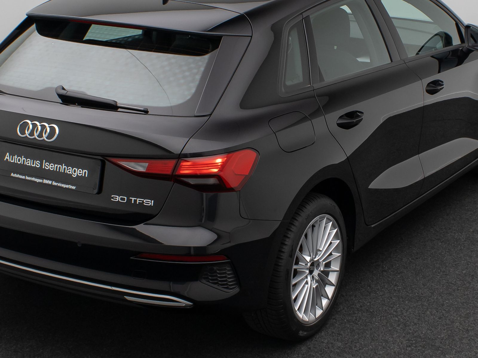 Fahrzeugabbildung Audi A3 30 TFSI S tronic Sportback PDC DAB FahrAssist