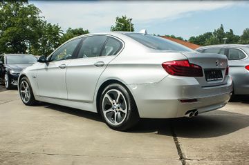 Fahrzeugabbildung BMW 530 d xDrive ModernLine LEDER NAVIGATION XENON