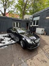 Mercedes-Benz Mercedes C207 300PS - Mercedes-Benz 300 in Berlin