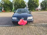 Volkswagen VW Bora / Golf TüV Highline Klima Tempomat - Volkswagen Bora in Duisburg