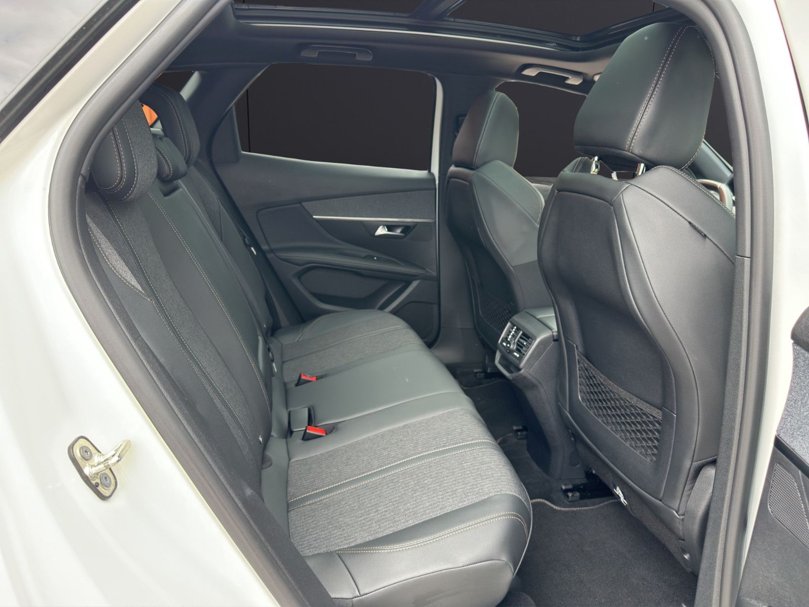 Fahrzeugabbildung Peugeot 3008 Allure*GT-Line*Navi*Pano*Spur*Totwinkel*360