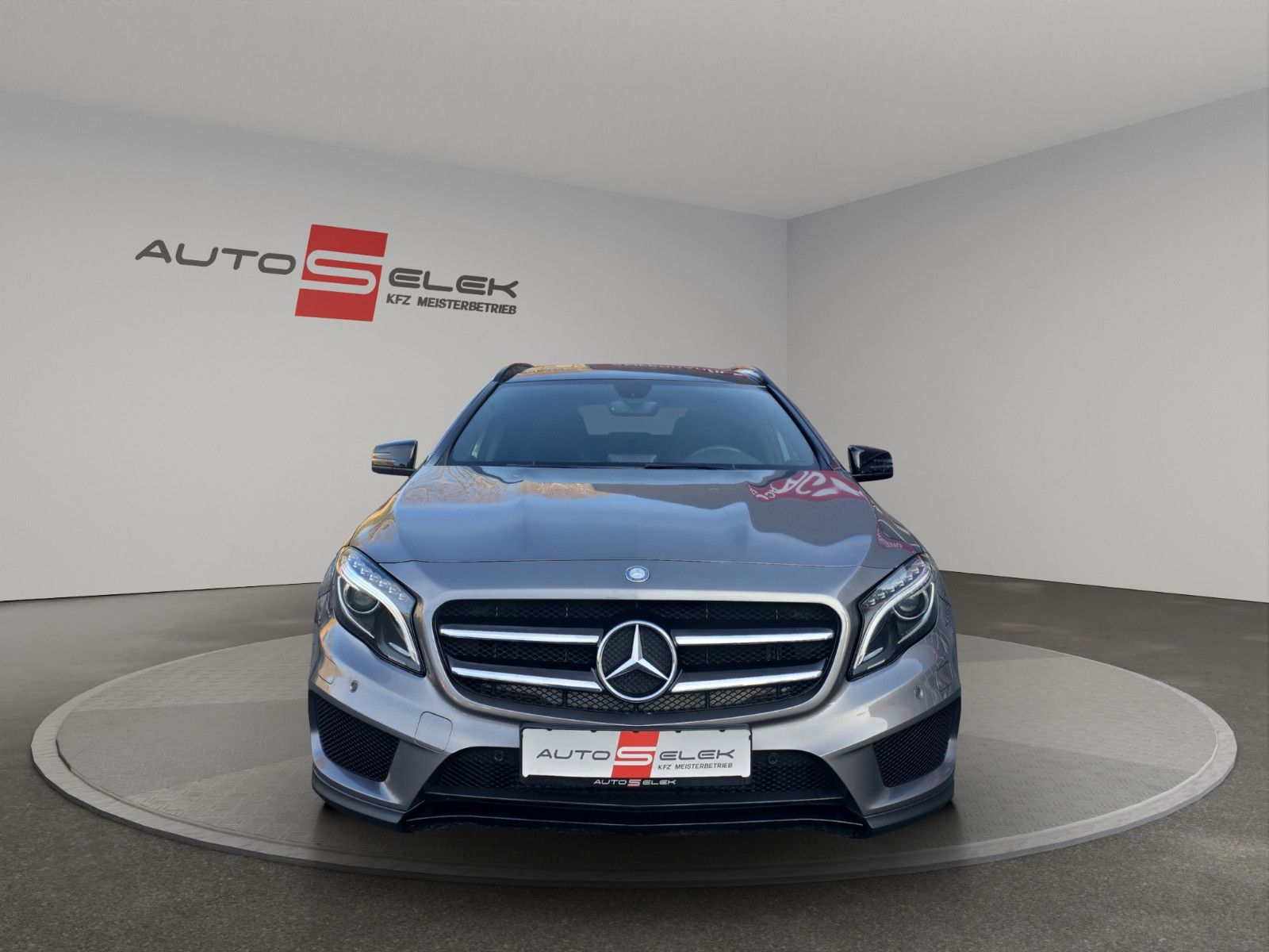 Fahrzeugabbildung Mercedes-Benz GLA 200 GLA Aut. /AMG Line/XENON/NAVI/LEDER/