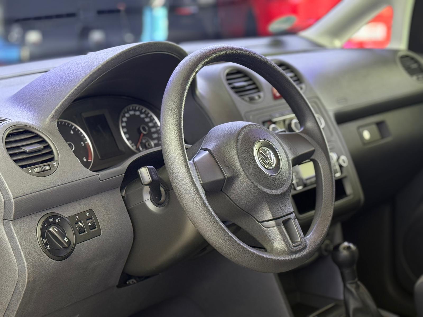 Volkswagen Caddy 1,6-Maxi-Behindertengerecht-Rampe