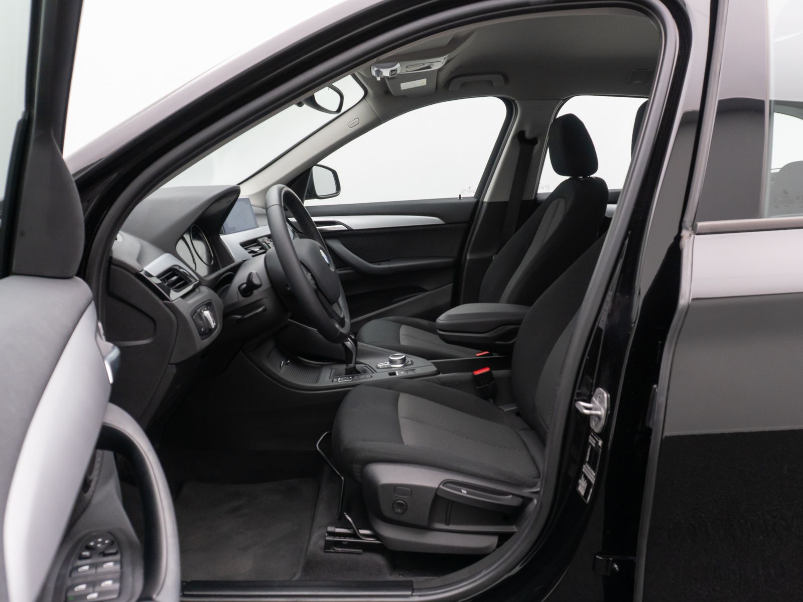 Fahrzeugabbildung BMW X1 sD18i Kamera DAB Geschwindig Komfort AppleCar