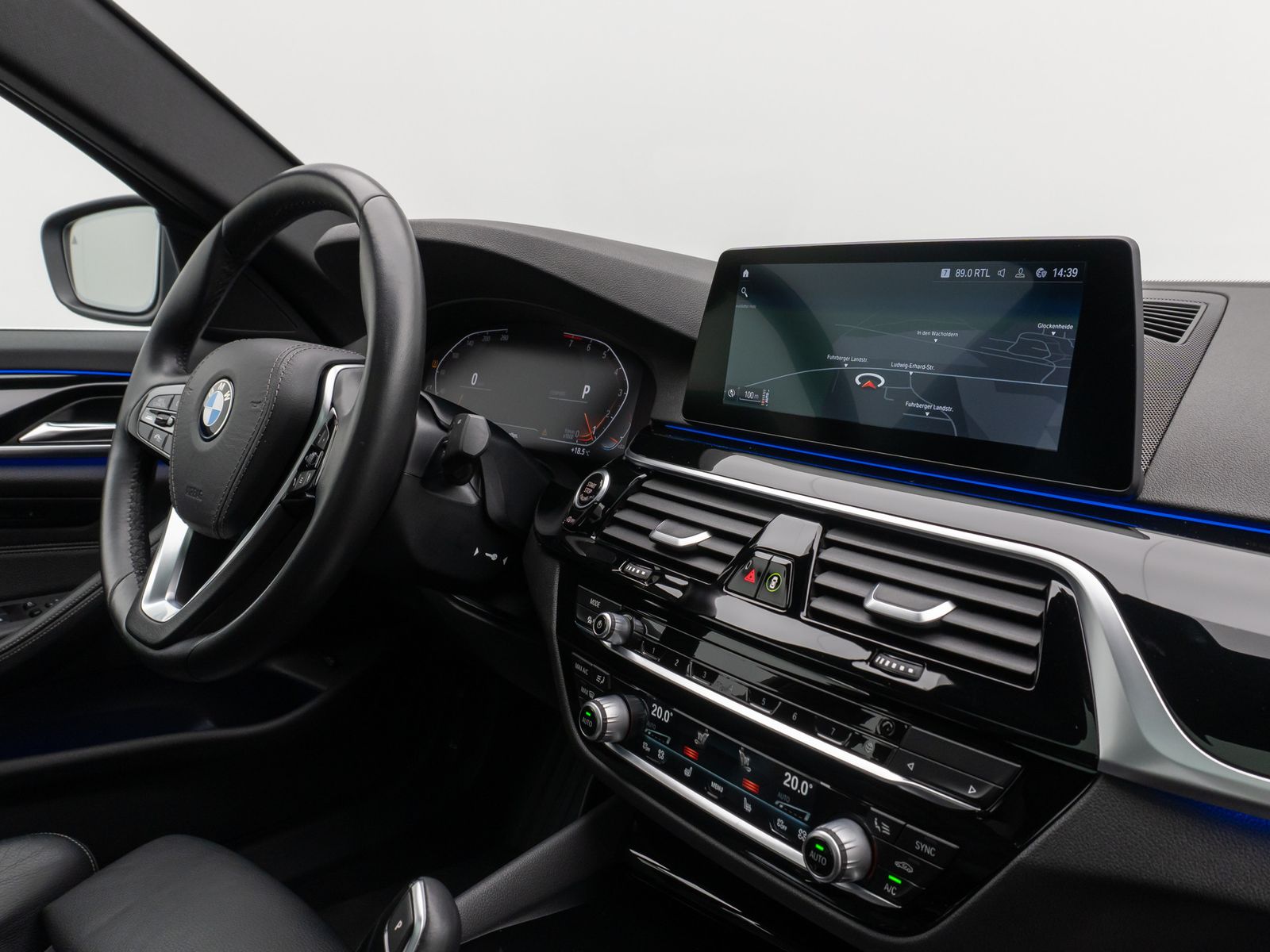 Fahrzeugabbildung BMW 540i xD Glasdach 360°HUD HiFi Stop&Go LED 20Zoll